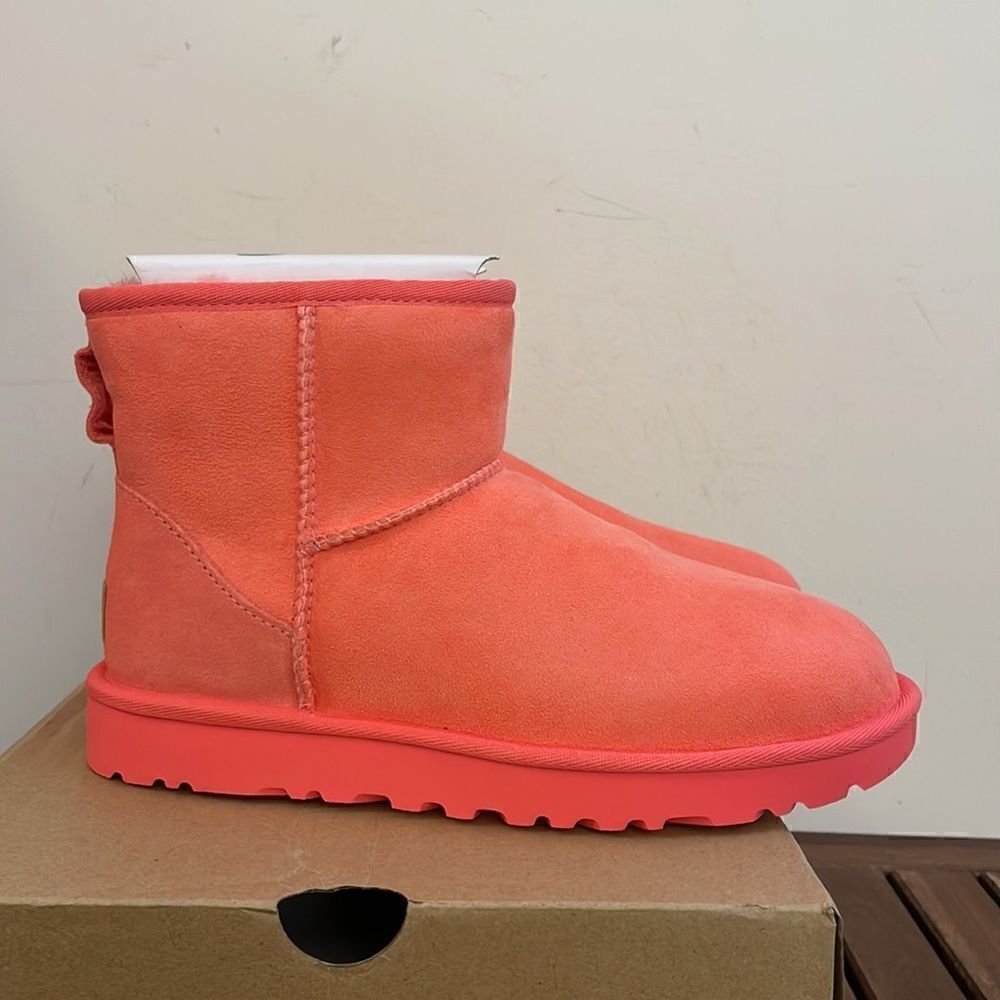 UGG Classic Mini II Boots Punch Pink USA Women size 6/UK 4/EU 37 - Picture 7 of 13